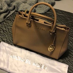 Michael Kors MD Dark Khaki Sutton Satchel